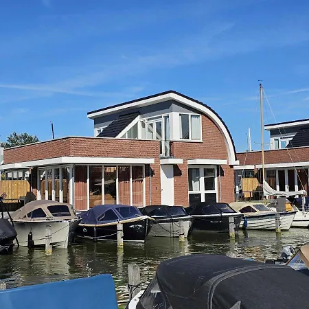 De Meerparel By Interhome ホリデーパーク Uitgeest