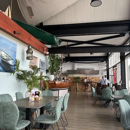 פארק נופש De Meerparel By Interhome Uitgeest