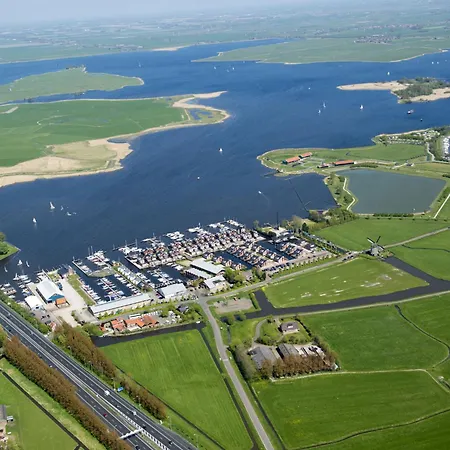 ホリデーパーク De Meerparel By Interhome *