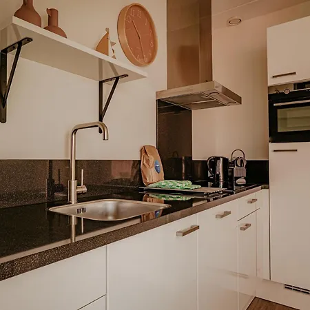 ホリデーパーク De Meerparel By Interhome Uitgeest