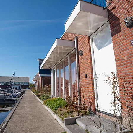 ホリデーパーク De Meerparel By Interhome