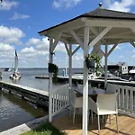 Holiday park De Meerparel By Interhome *